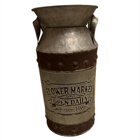 Rustic Metal Flower Market Vase Vintage Style - Picture 1 of 5